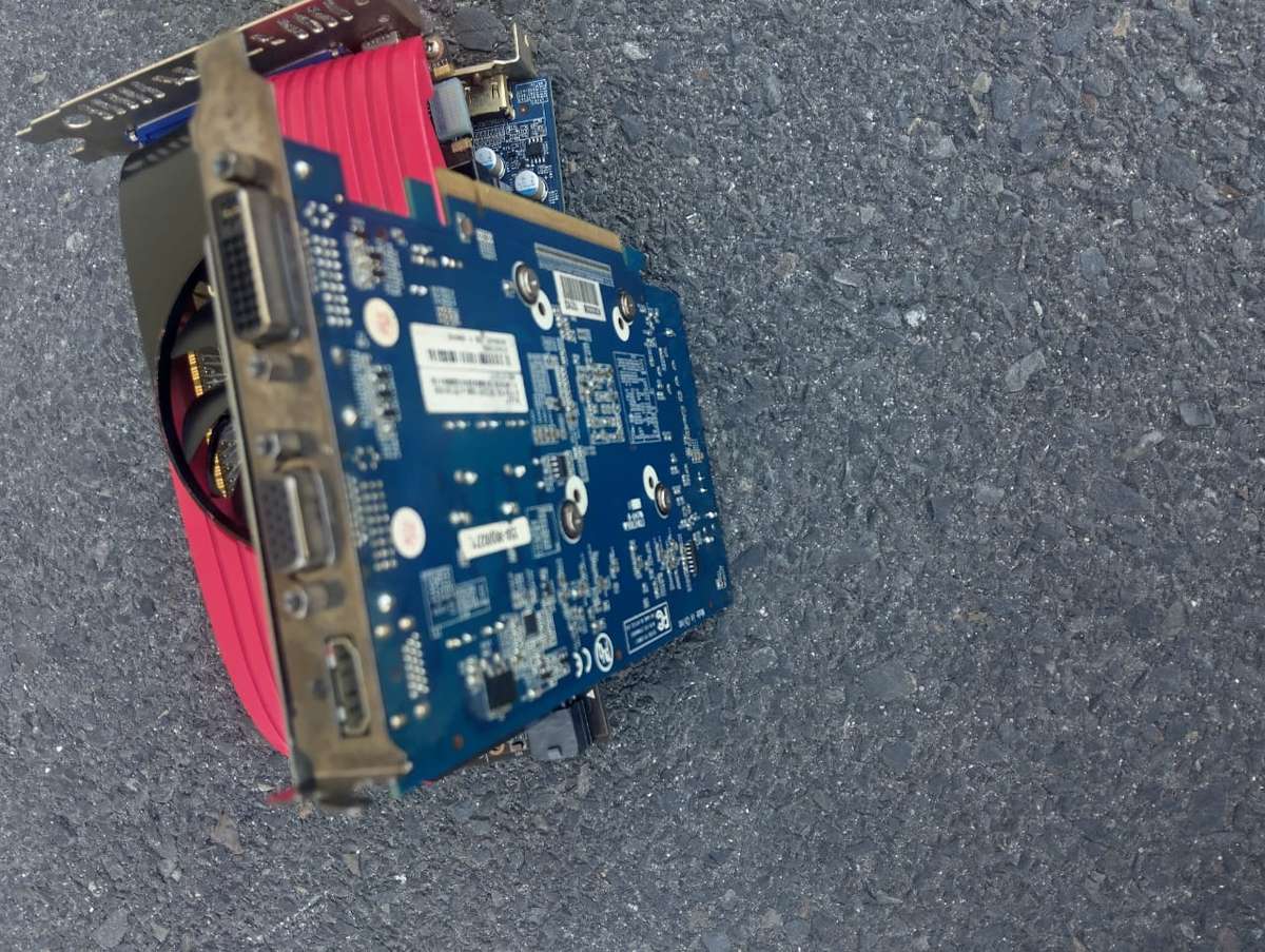 Galaxy GF GT240 PCI-E 1GB DDR3 128Bit (VGA/DVI/HDMI)