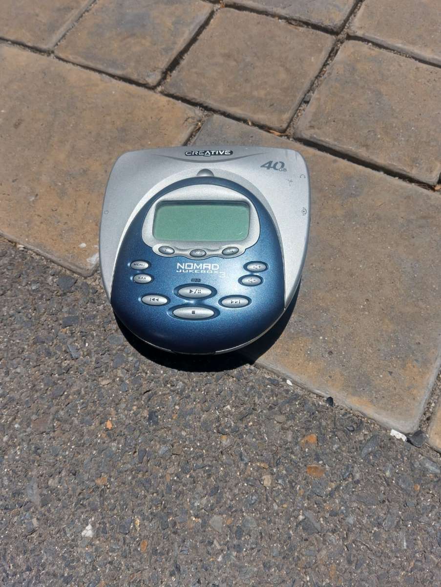 Creative Nomad Jukebox Digital Audio MP3 Player with 40gb storage space internal