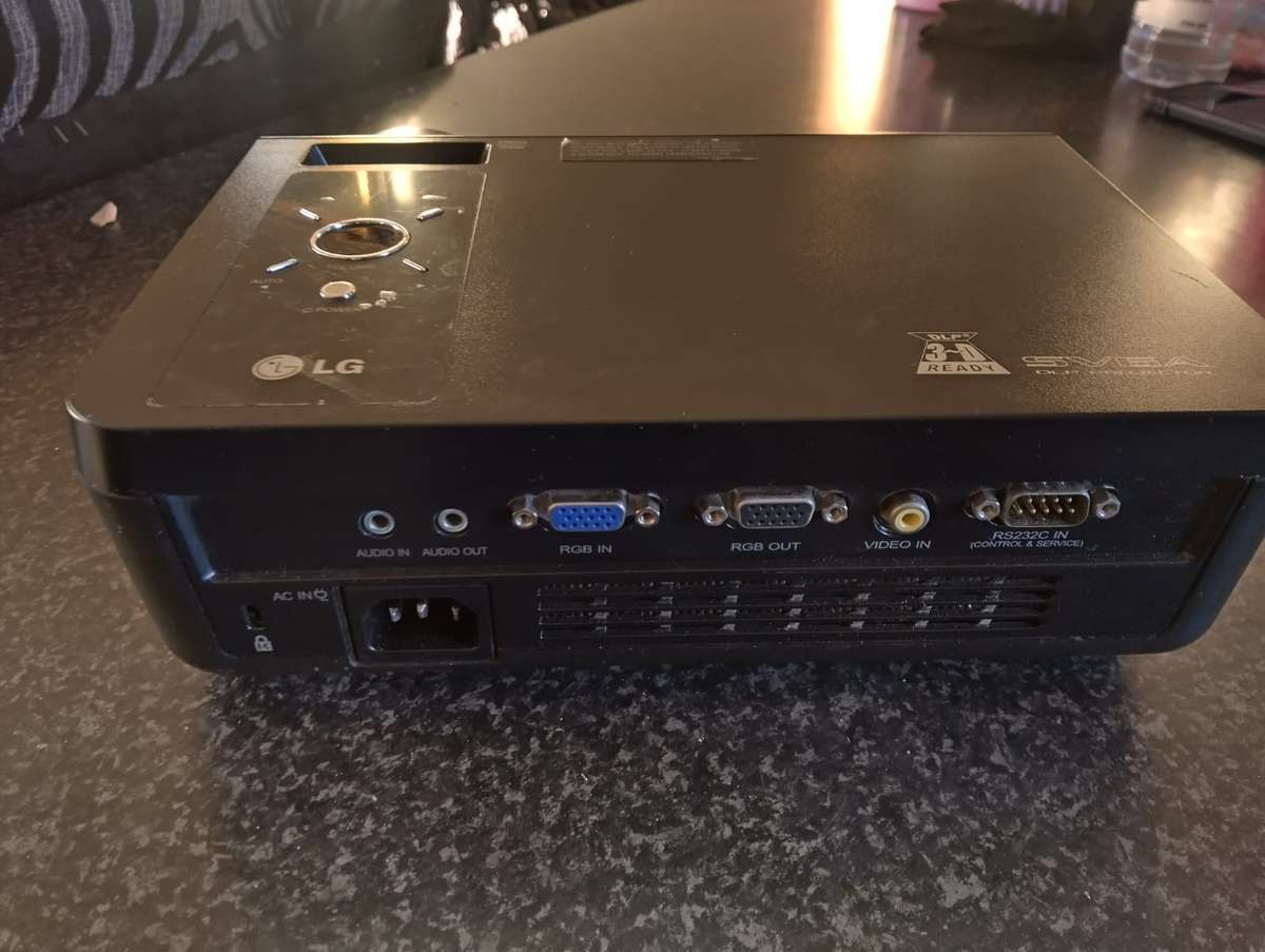 LG DLP 3D SVGA Projector (Model: BS274)  No Remote