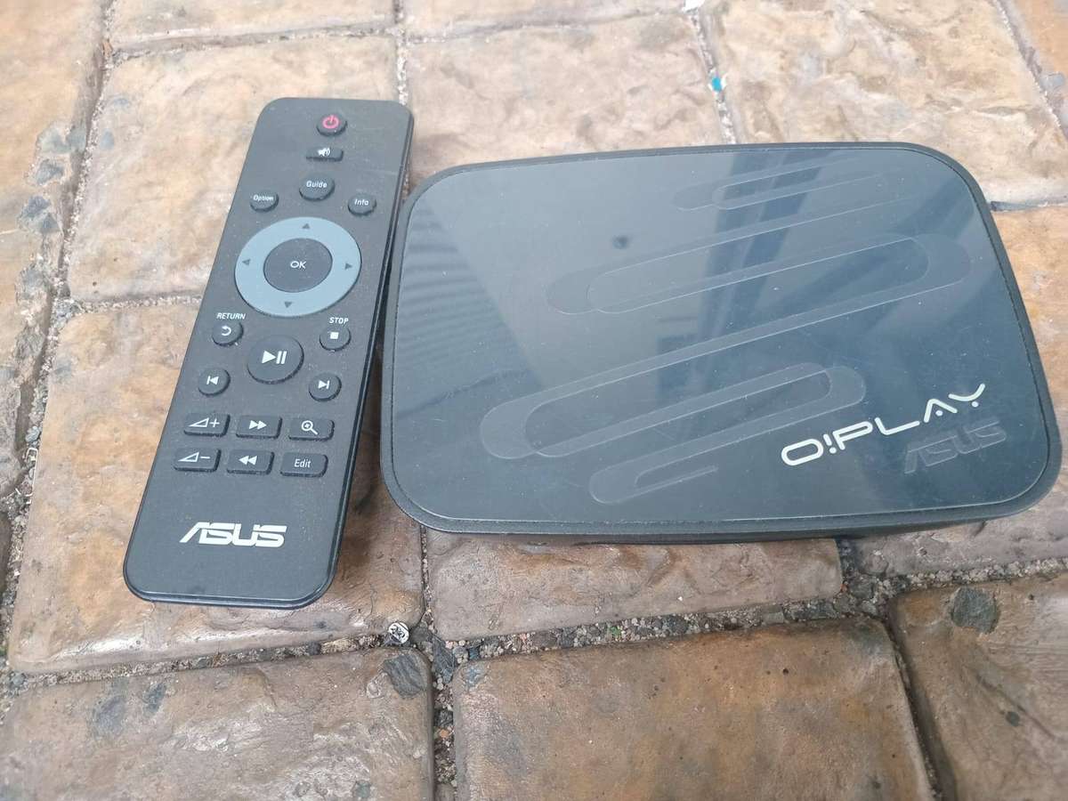 ASUS O!play Mini - Digital Media Player with Remote Control USB port & 4-in-1 Card Reader