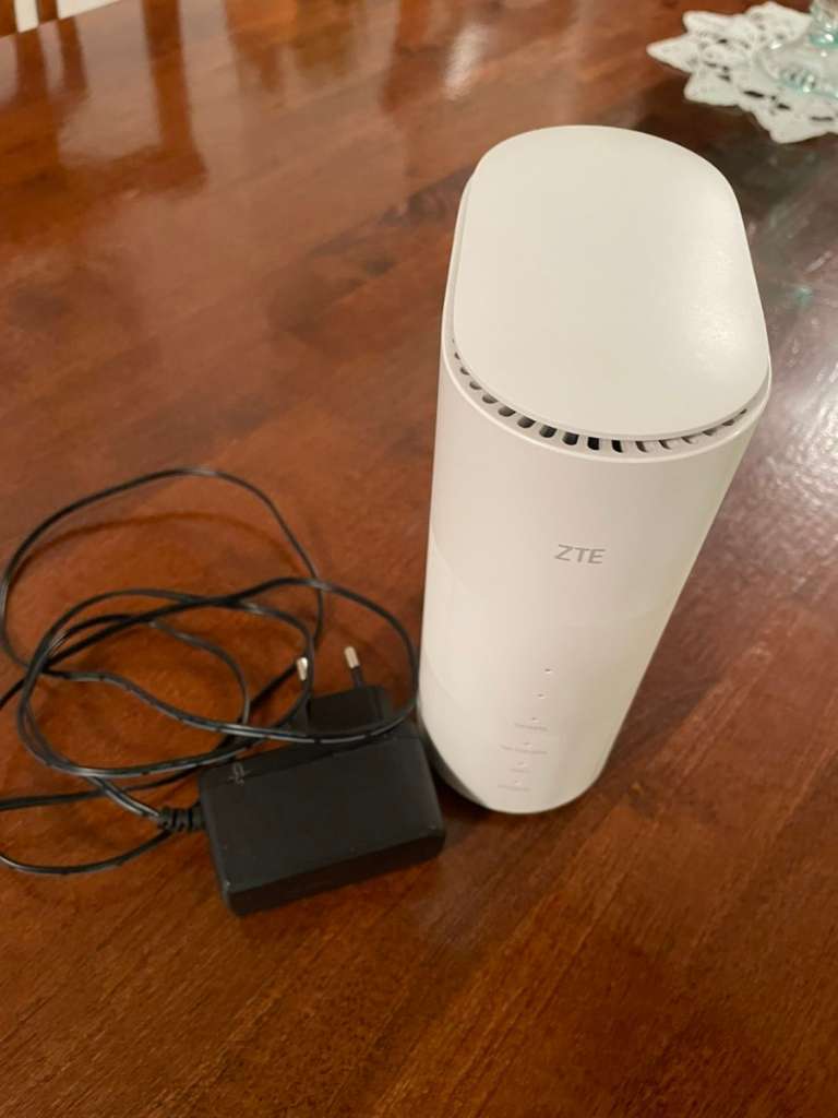 ZTE MC801A 5G Indoor WiFi Router (ALL Networks) (Grade B condition)