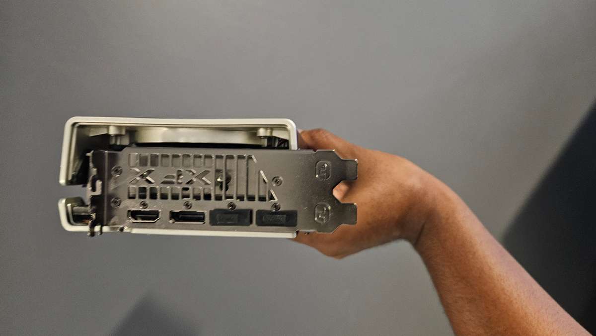 XFX Radeon RX 6950 XT Speedster Merc 319 Black  16GB GDDR6 (Turns On Intermittently, Sold As-Is)