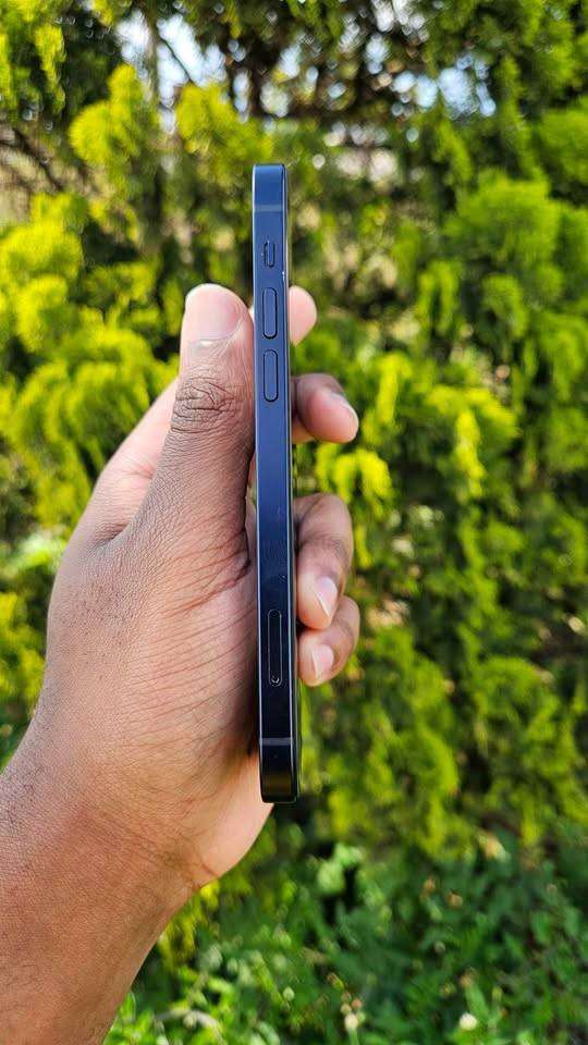 Apple iPhone 12 64GB  Grade B / Good Condition | Phone + USB-C Cable