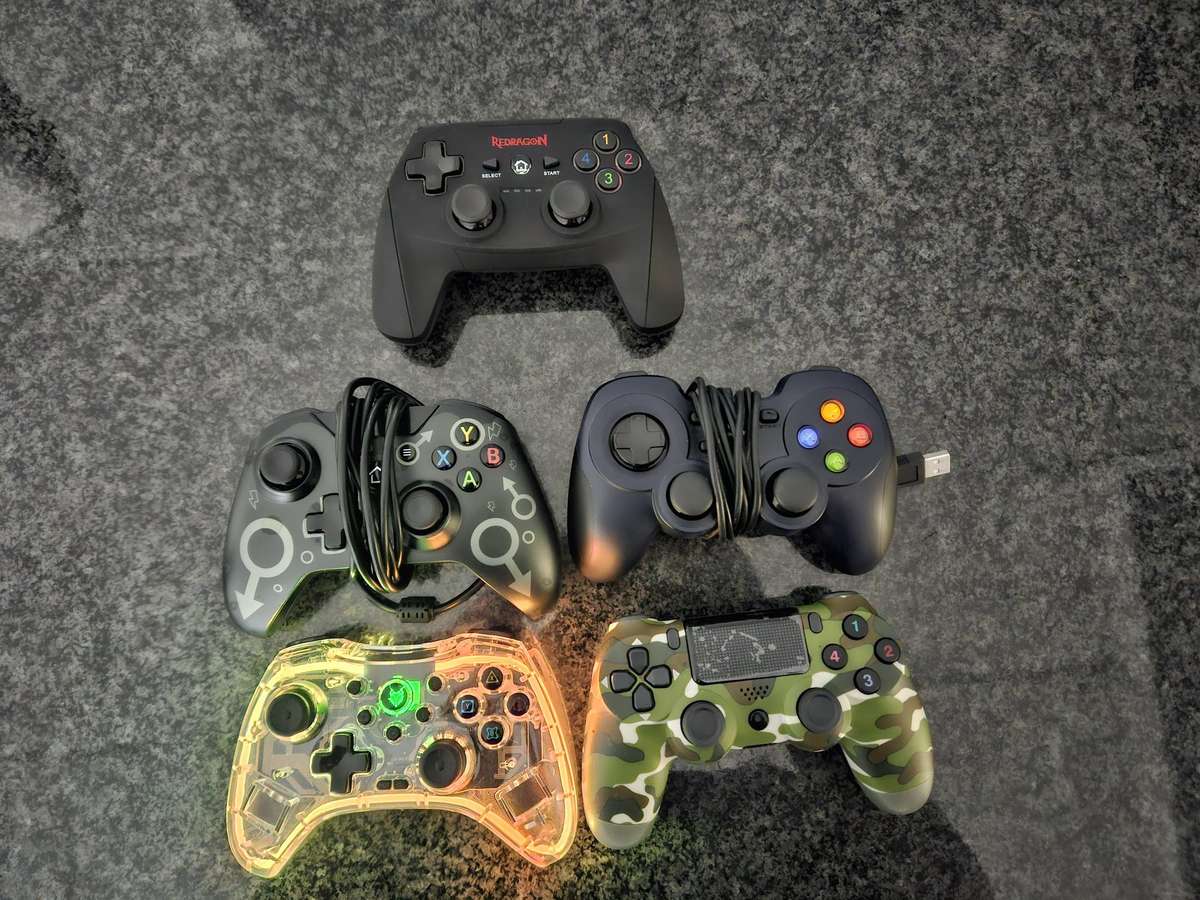 5x Gaming Controller Bundle  Multi-Platform Compatibility