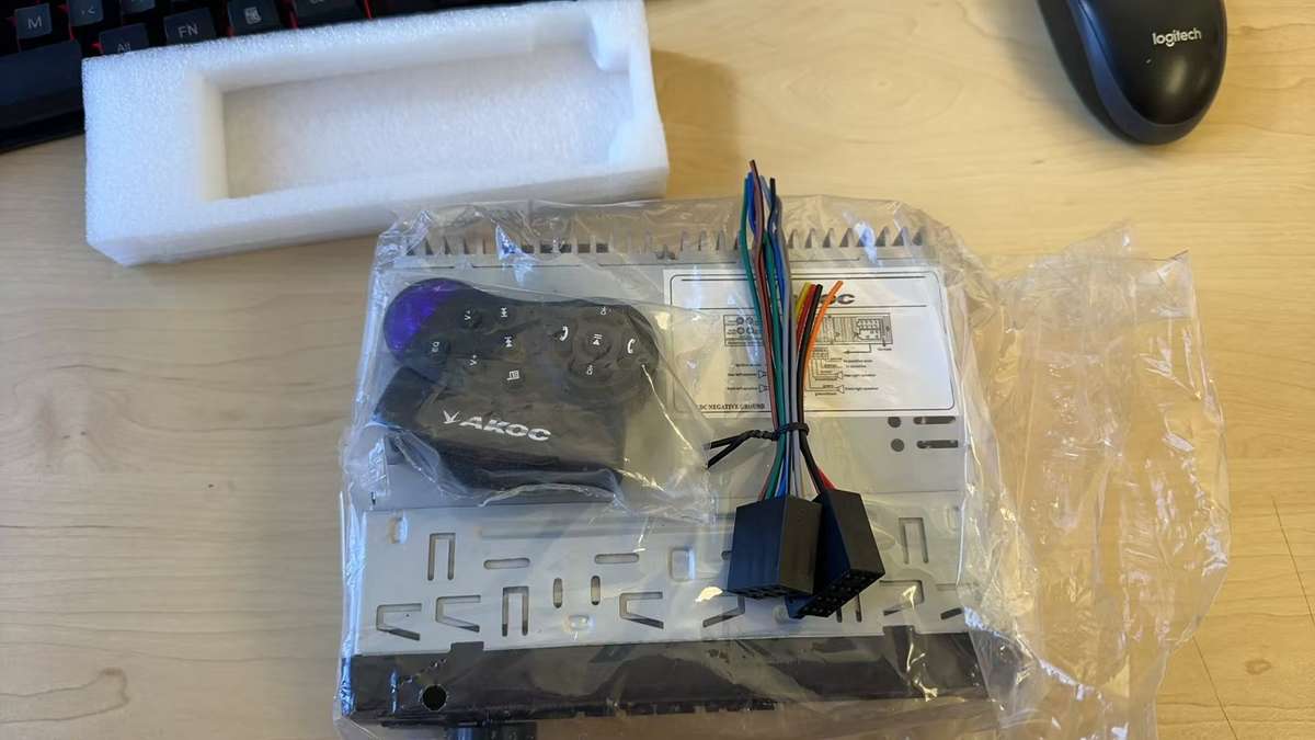 Car Radio with AM/FM Bluetooth Hands-Free Kit with Remote