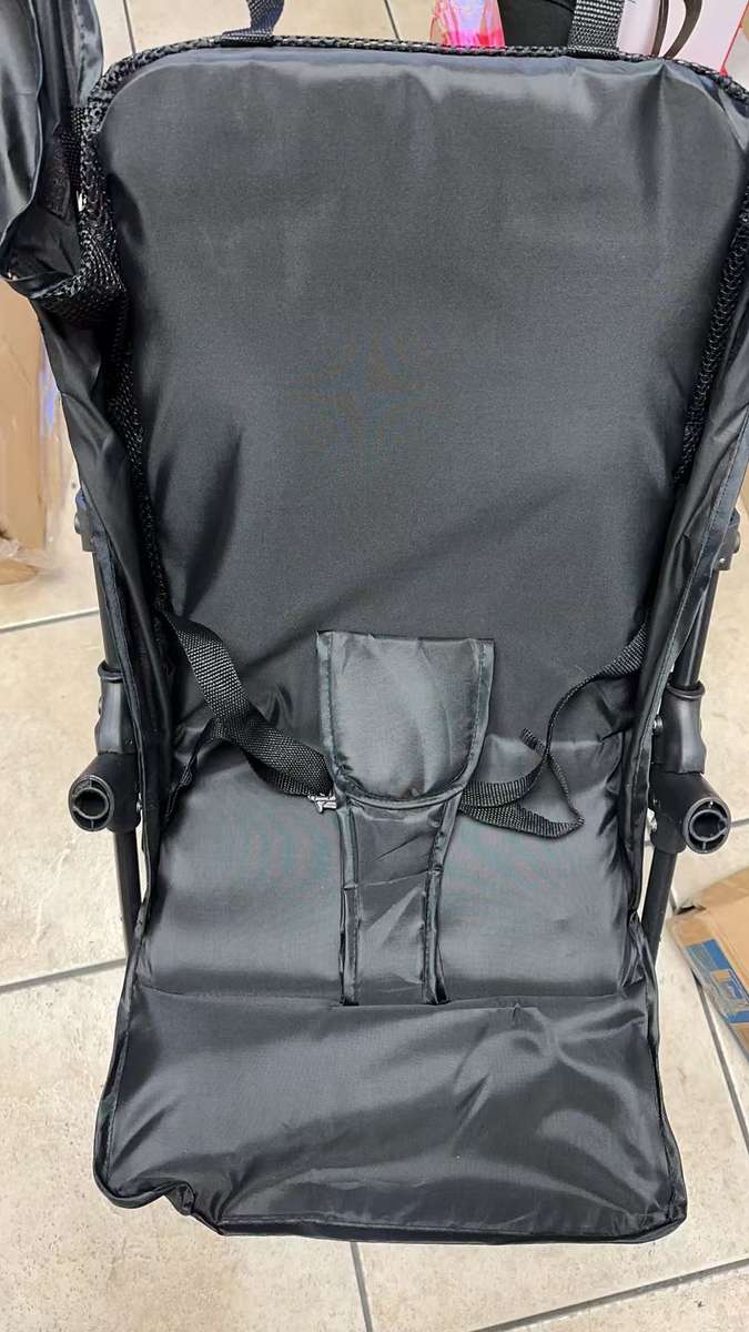 Deluxe folding stroller lightweight