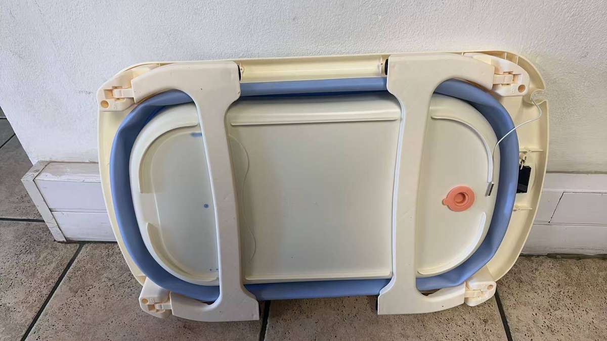 Foldable Baby Bathtub with Temperature Sensing,Collapsible Bath Tub - Blue