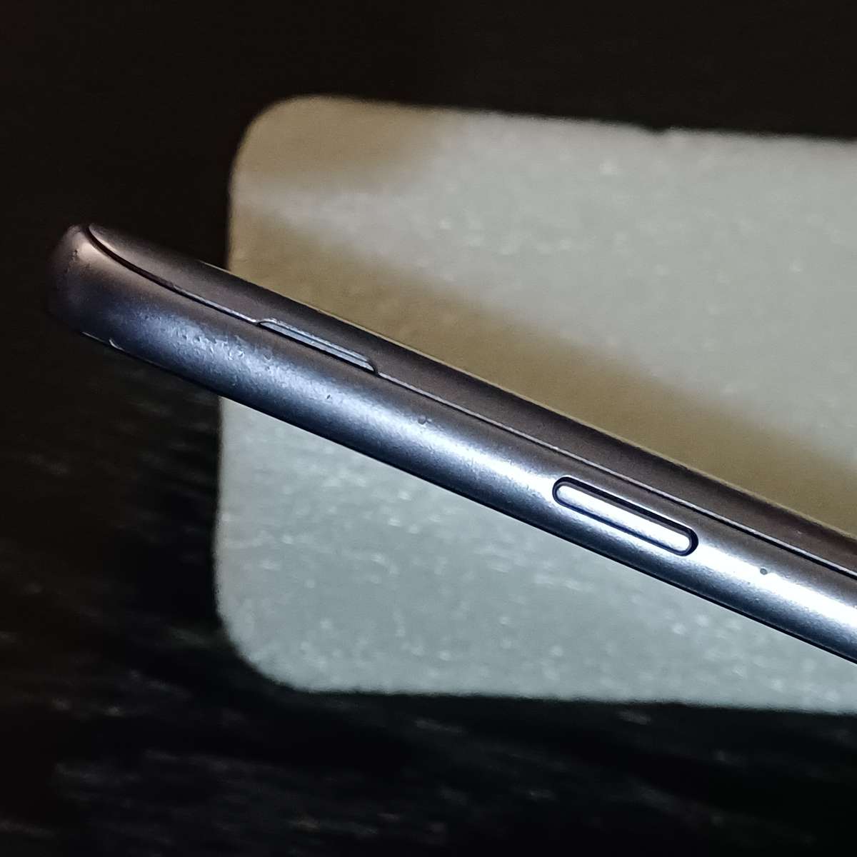 Samsung Galaxy J4 (J400F)