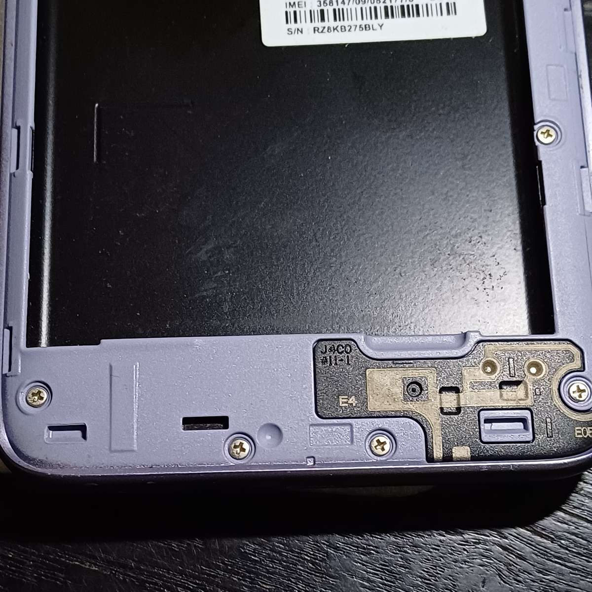 Samsung Galaxy J4 (J400F)