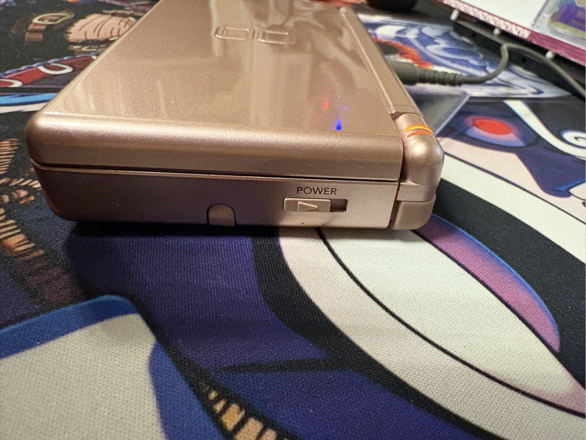 Nintendo Ds lite metallic rose