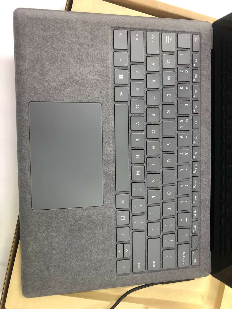 Microsoft Surface Laptop5 Intel Core i7 12th Gen