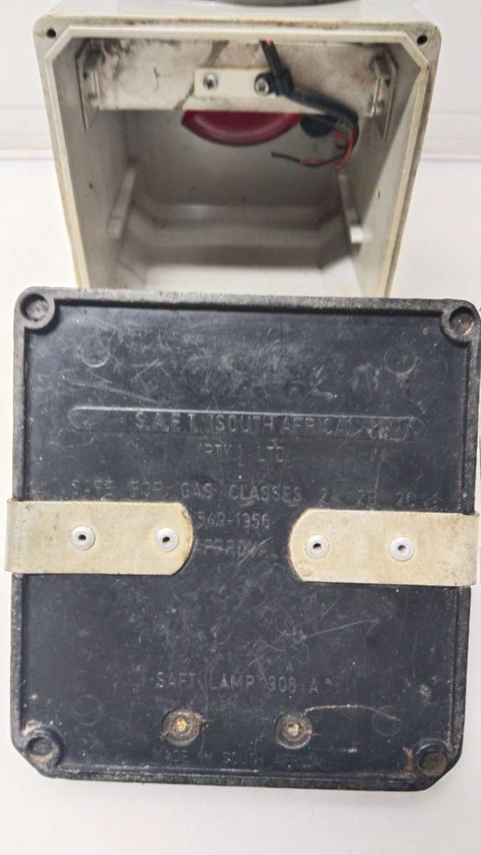 Vintage SAS SAR SAFT LAMP 306 A Railway Signal Lamp