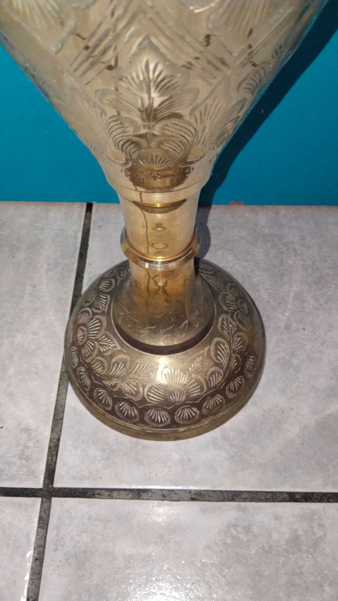 Beautiful Solid Brass Vase. 5 Kg