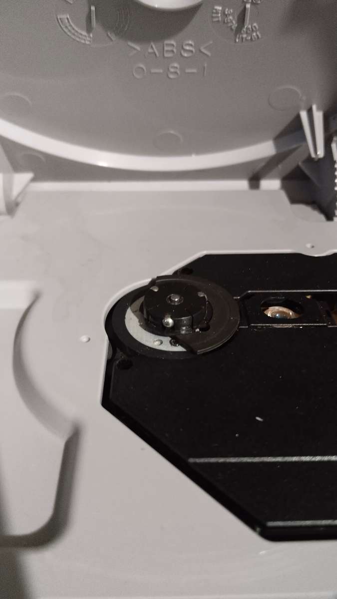 PS1 * Original PlayStation ONE (It's CHIPPED)