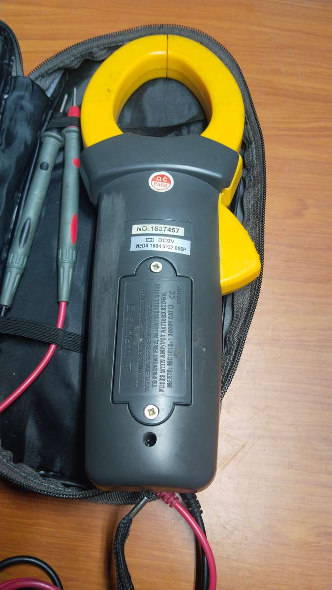 Mastech ACDC Dynamics BM2000B Panel Calibration Clamp Multimeter 2000A 1000V