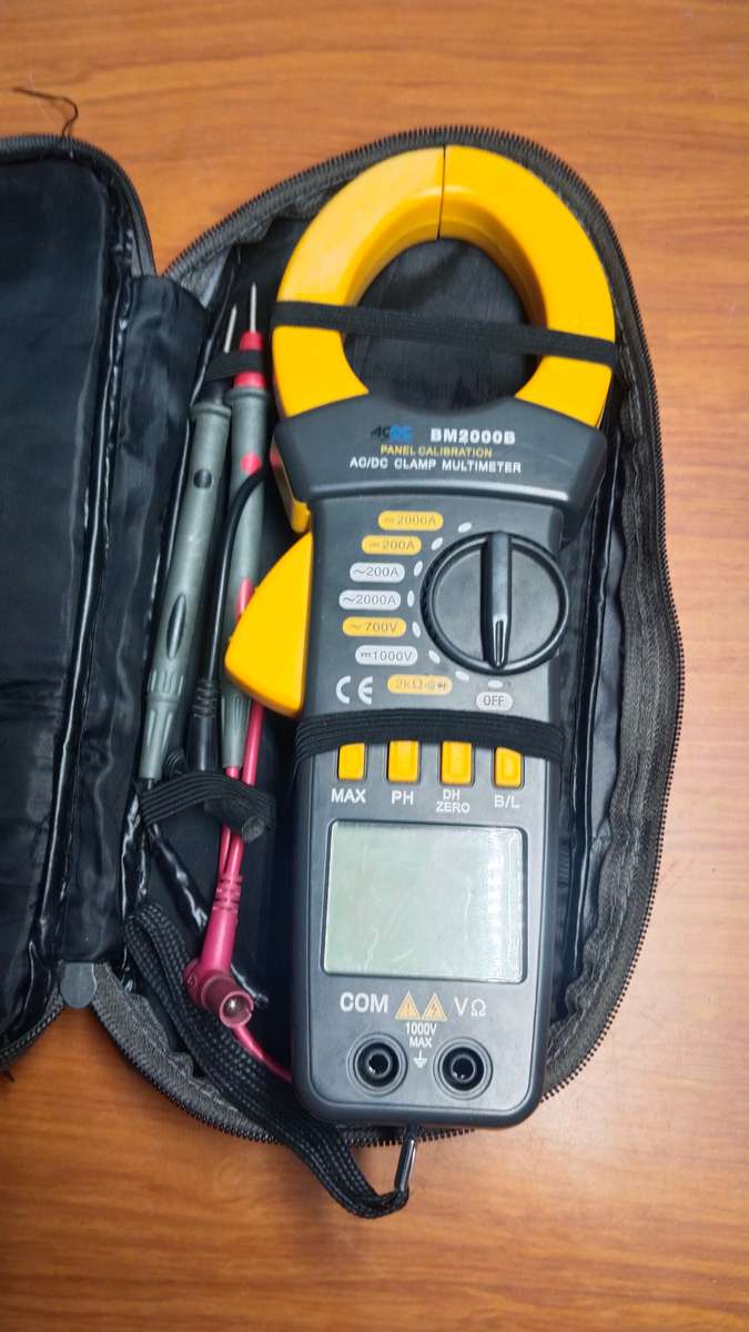 Mastech ACDC Dynamics BM2000B Panel Calibration Clamp Multimeter 2000A 1000V