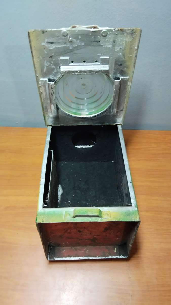 Vintage SAV/SAT Signal Lamp