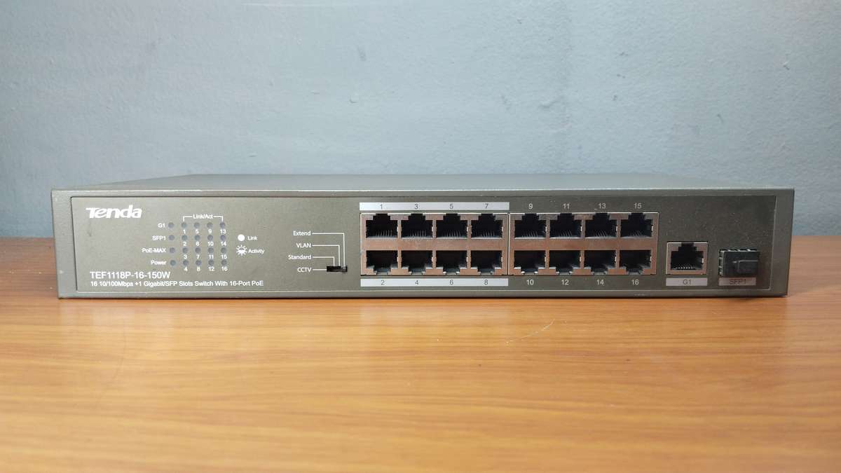 Tenda TEF1118P-16-150W Switch With 16 Port POE