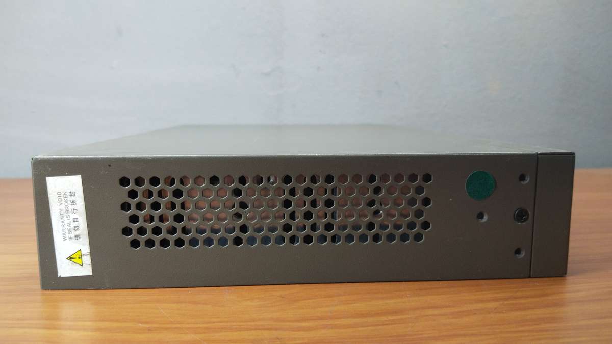 Tenda TEF1118P-16-150W Switch With 16 Port POE