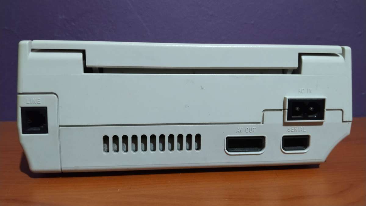 SEGA Dreamcast Console, Remote and Visual Memory Unit (Needs AV Cable)