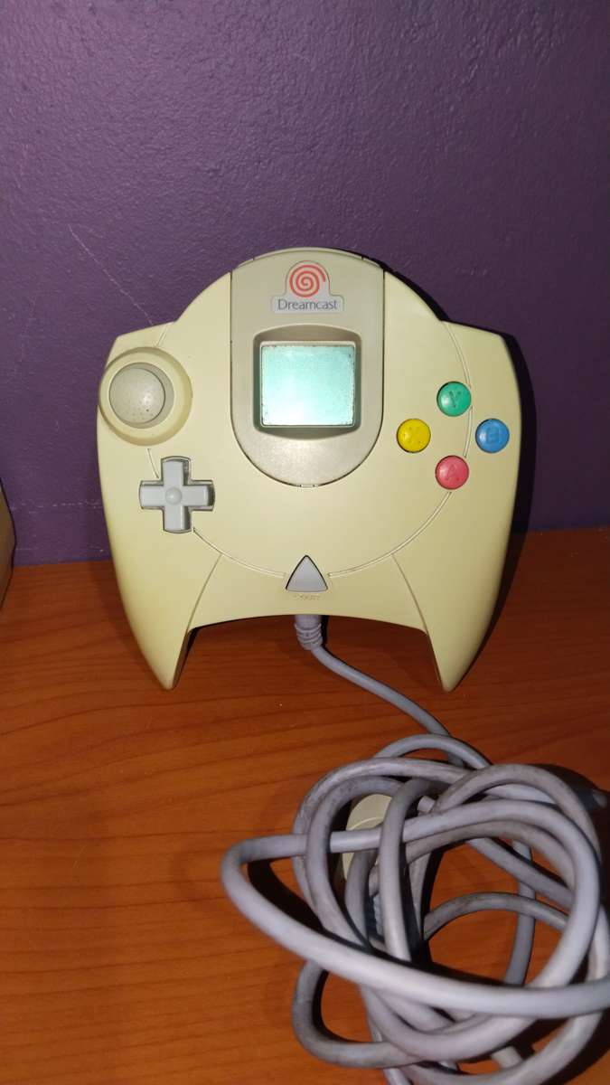 SEGA Dreamcast Console, Remote and Visual Memory Unit (Needs AV Cable)