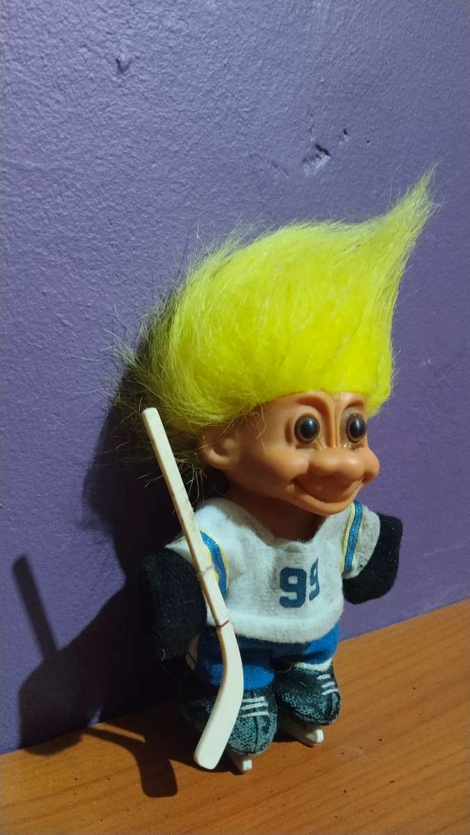HOCKEY Wayne Gretsky 5" Russ Troll Doll Yellow Hair Vintage Collectible Figure