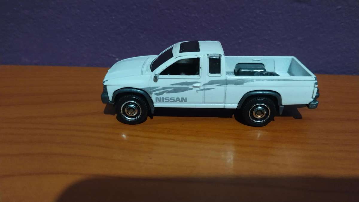 1995 Nissan Hardbody (D21) MATCHBOX Scale Model