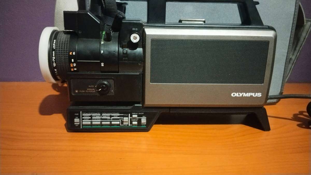 Olympus VX-301 Color Video Camera & VF-KF1-E Electronic Viewfinder UNTESTED