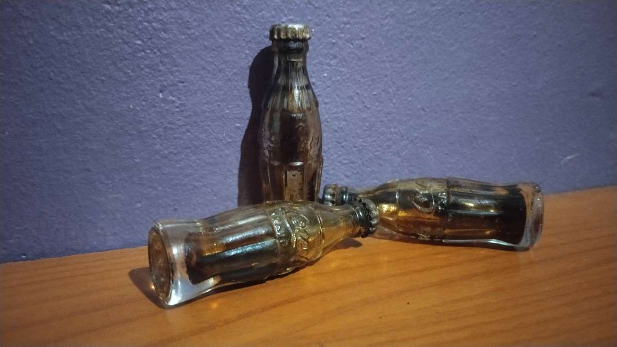 Coca-Cola Collectors Bundle - Limited edition Coca Cola 250ml, Tiny Bottles and Pen