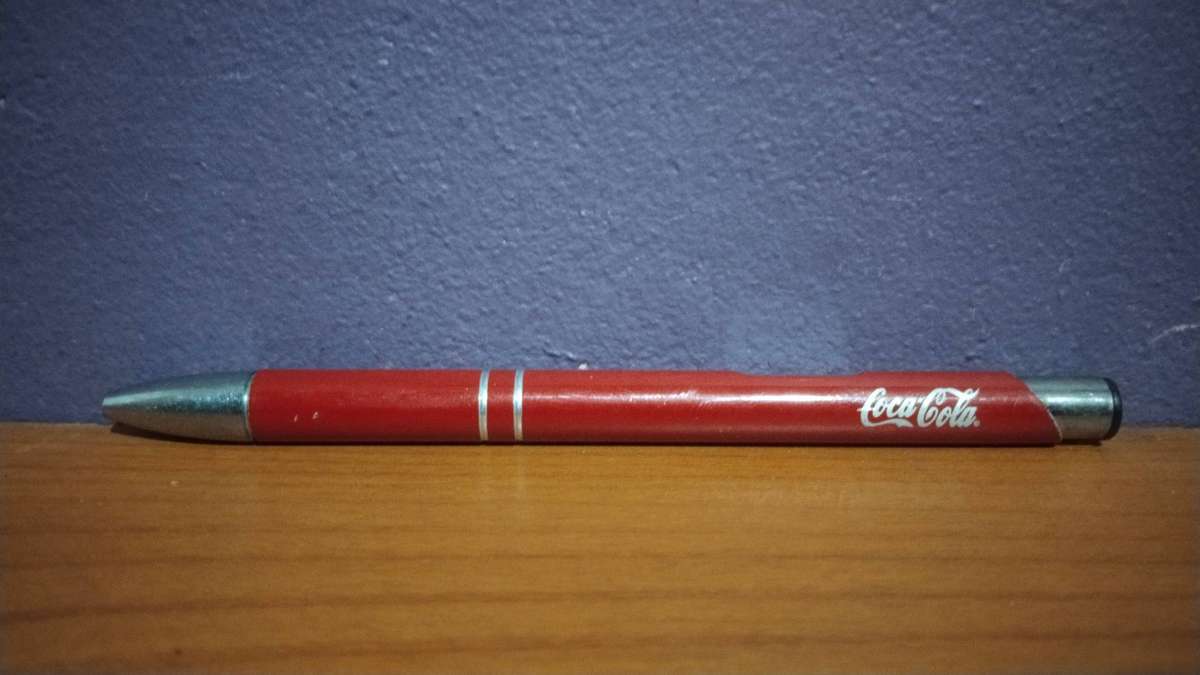 Coca-Cola Collectors Bundle - Limited edition Coca Cola 250ml, Tiny Bottles and Pen