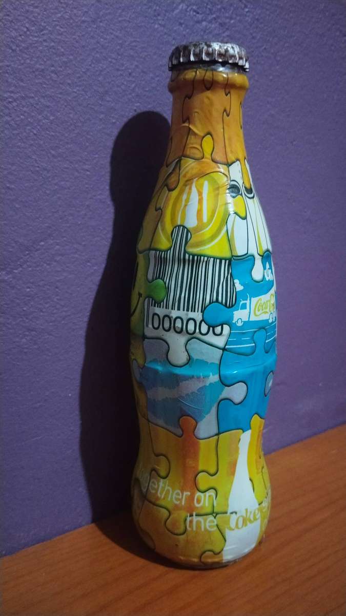 Coca-Cola Collectors Bundle - Limited edition Coca Cola 250ml, Tiny Bottles and Pen