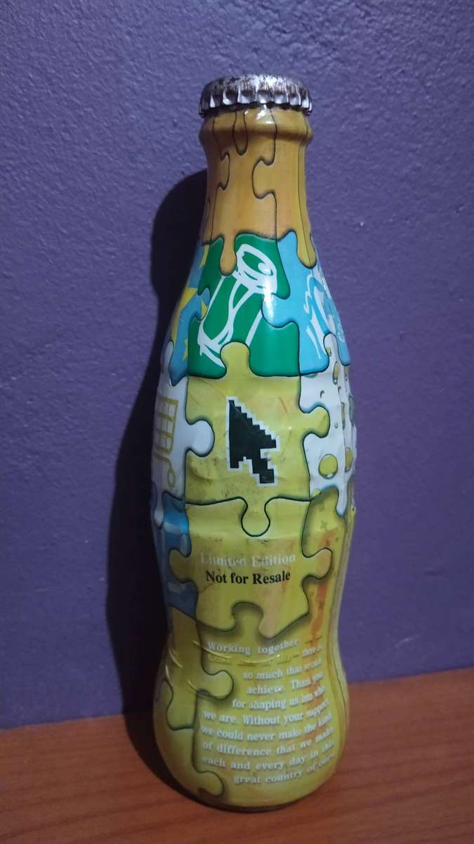 Coca-Cola Collectors Bundle - Limited edition Coca Cola 250ml, Tiny Bottles and Pen