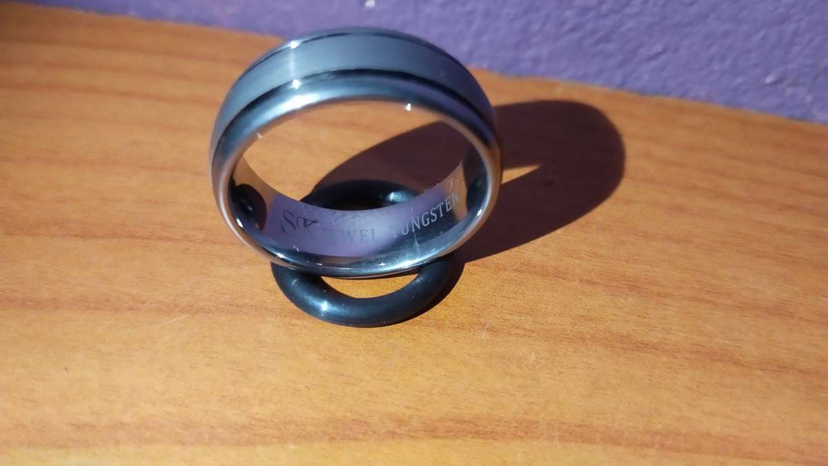 Tungsten Sk Jewel Mens Ring 10.5
