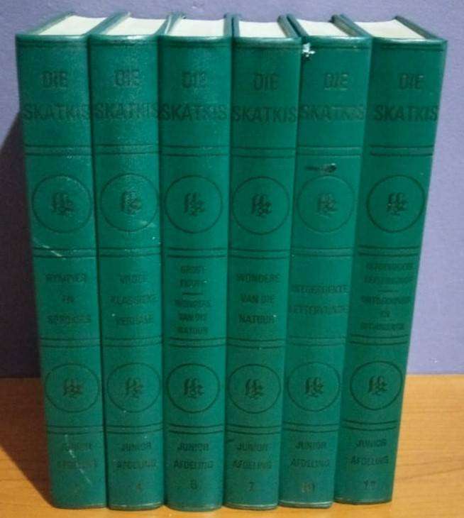 6 Vintage "Die Skatkis - Junior Afdeling" Books