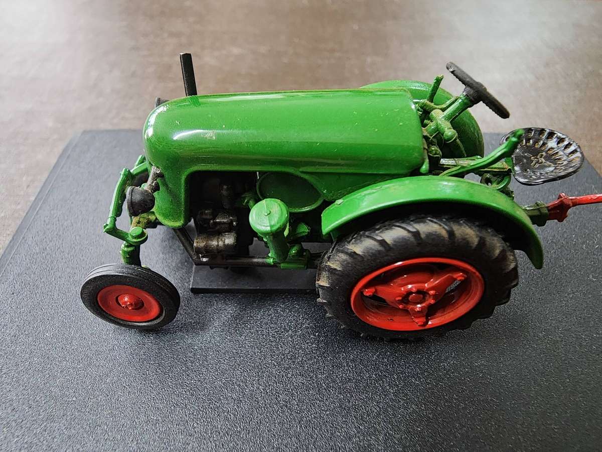 VINTAGE  VERY COLLECTABLE 1958 SIMAR T100A DIE CAST TRACTOR1:43