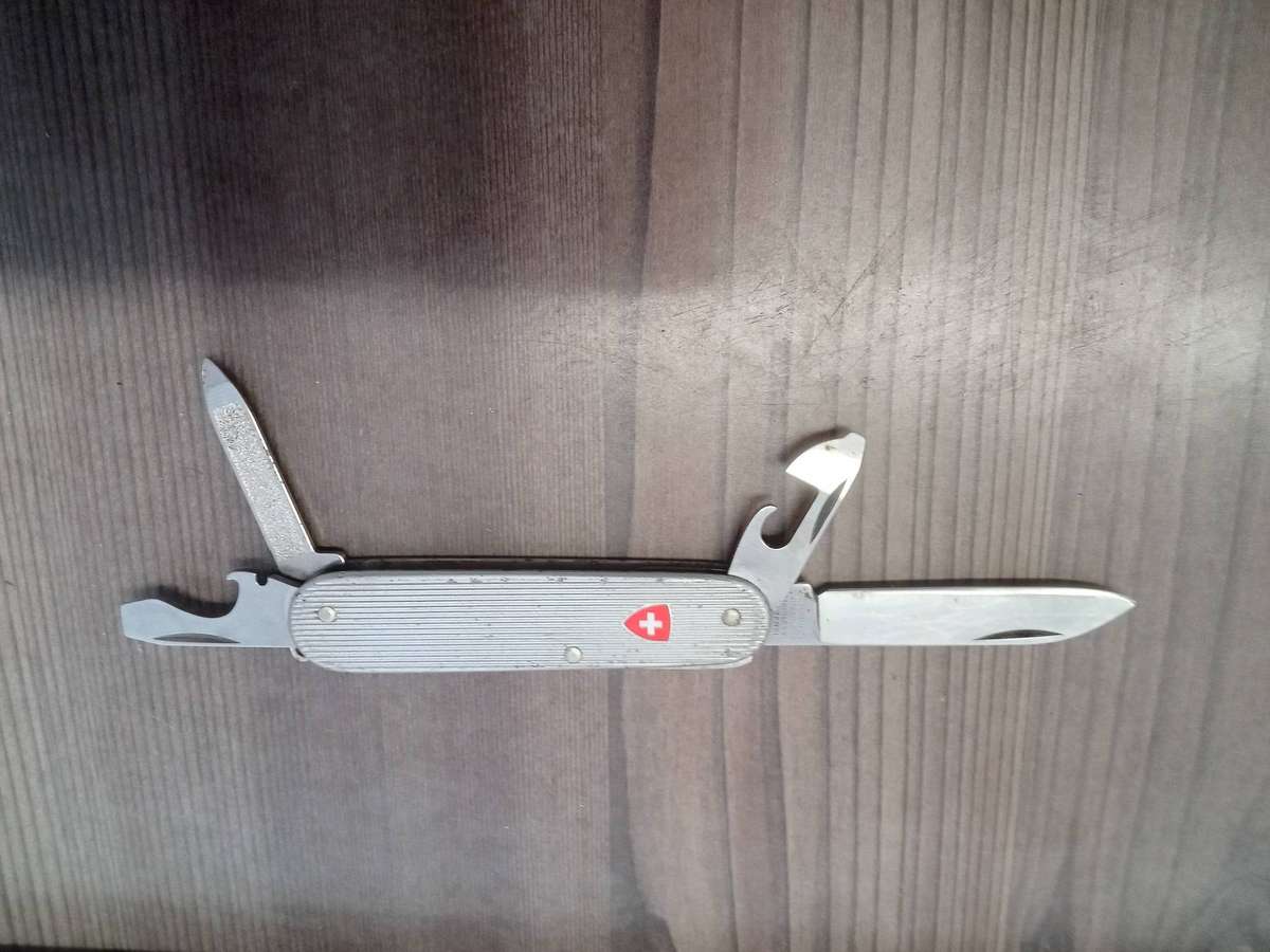 VICTORINOX ALOX ROSTFREI SILVER   OFFICIERSUISSE KNIFE SCARCE ITEM