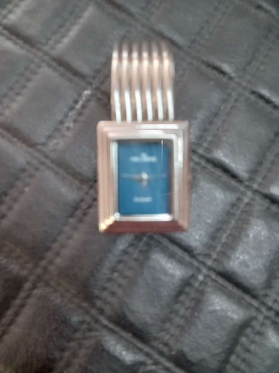 STUNNING LADIES QUARTZ WATCH HALLMARK 100% WORKING CONITION NEW BATTERY