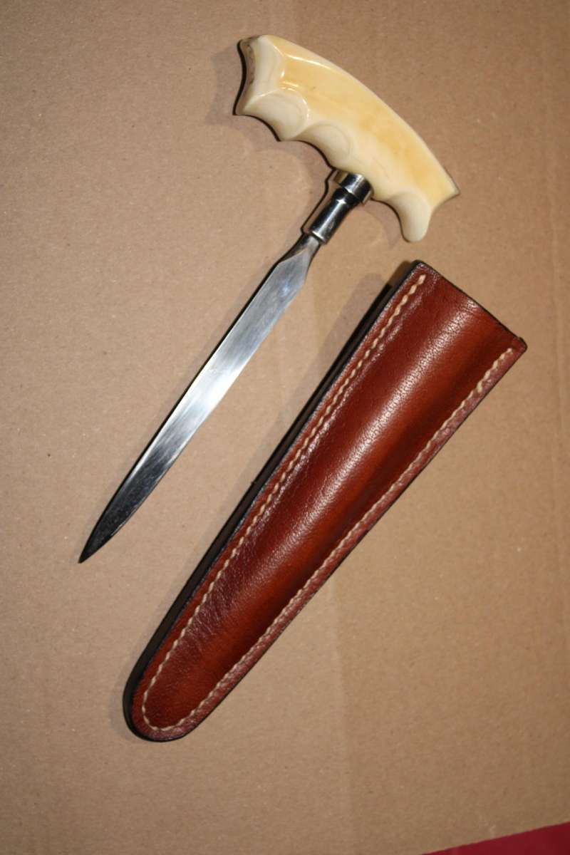 BEAUTIFUL HANDMADE PUSHDAGGER WITH WARTHOG HANDLE AND LEATHER POUCH