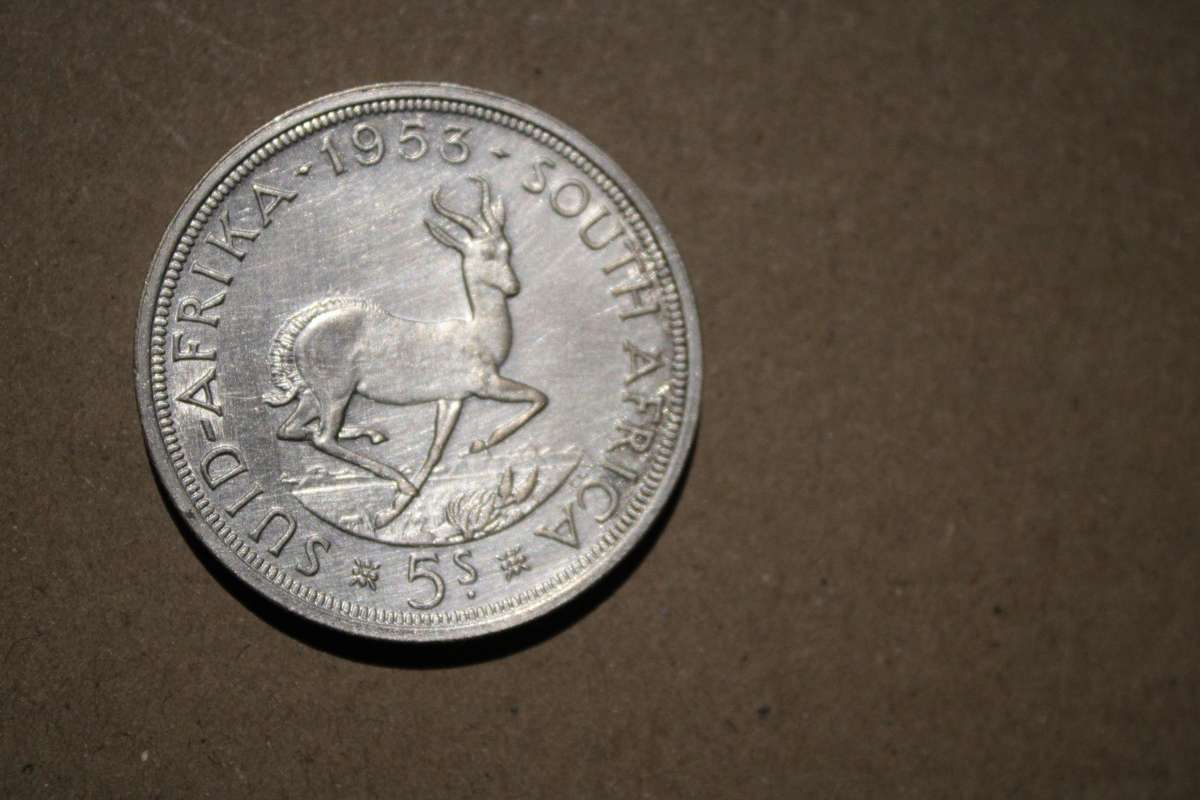 1953 UNION OF SOUTH AFRICA 5 SHILLING SILVER COIN
