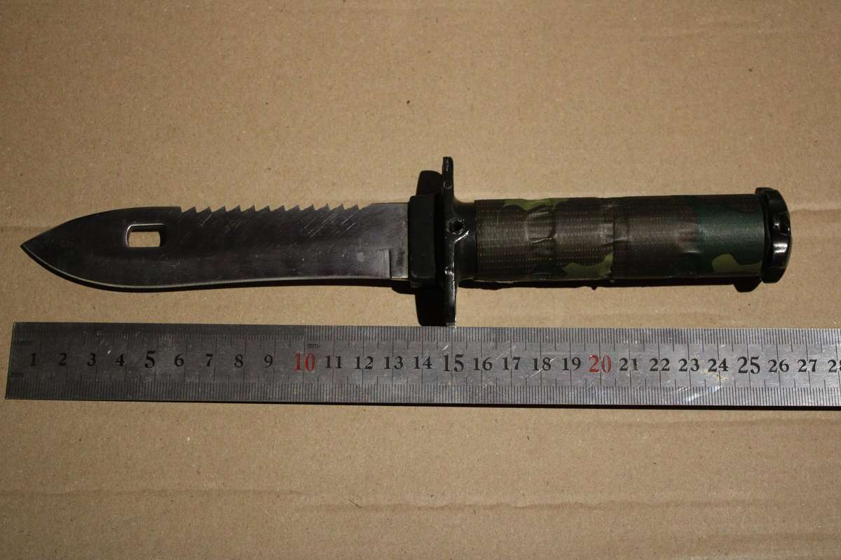 VINTAGE SURVIVAL KNIFE WITH COMPARTMENT AND COMPASS