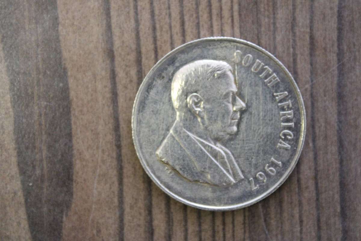 SILVER 1967 SOUTH AFRICAN 1 RAND VERWOERD