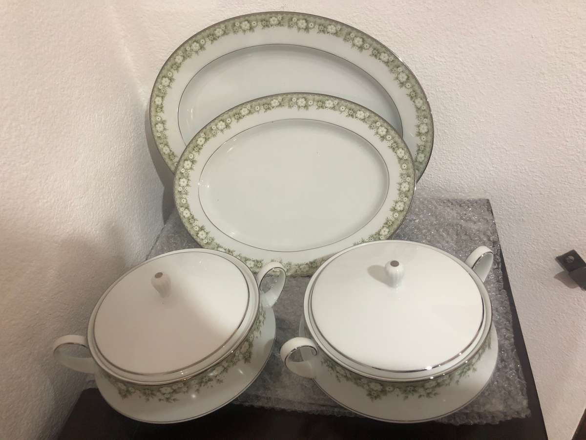 Noritake Princeton 100 Piece Dining and tea set