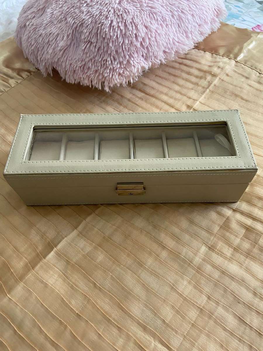 Watch Display Case, Lot 11 Of 13