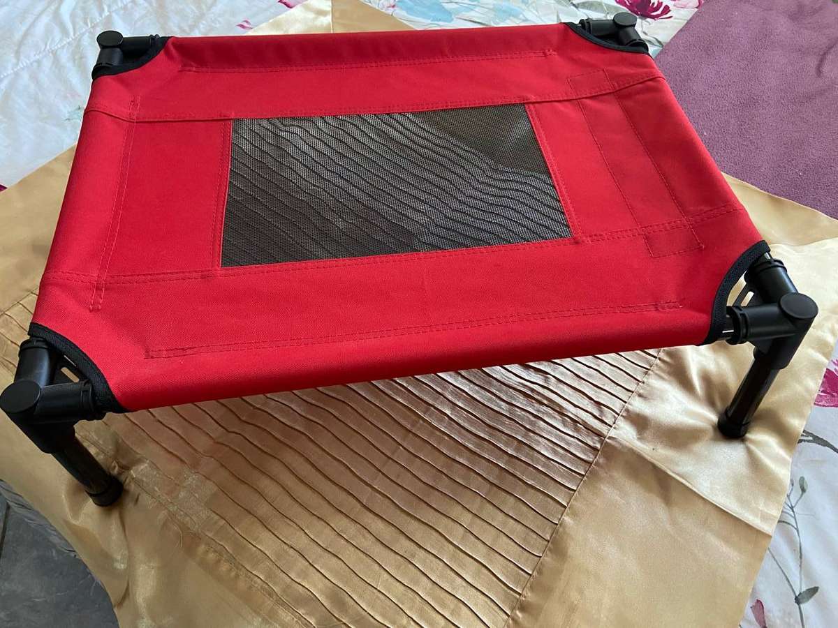 Dog / Cat Bed, Lot 8 Of 13