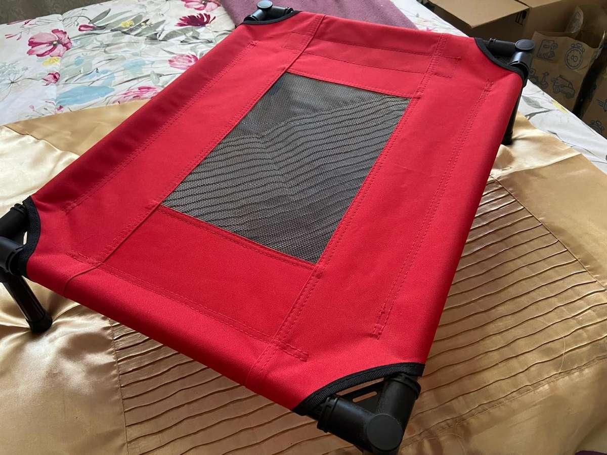 Dog / Cat Bed, Lot 8 Of 13