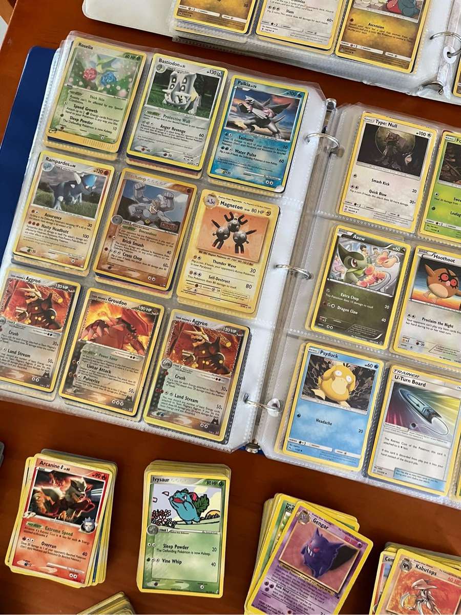 Pokemon 1600 card lot (Vintage)