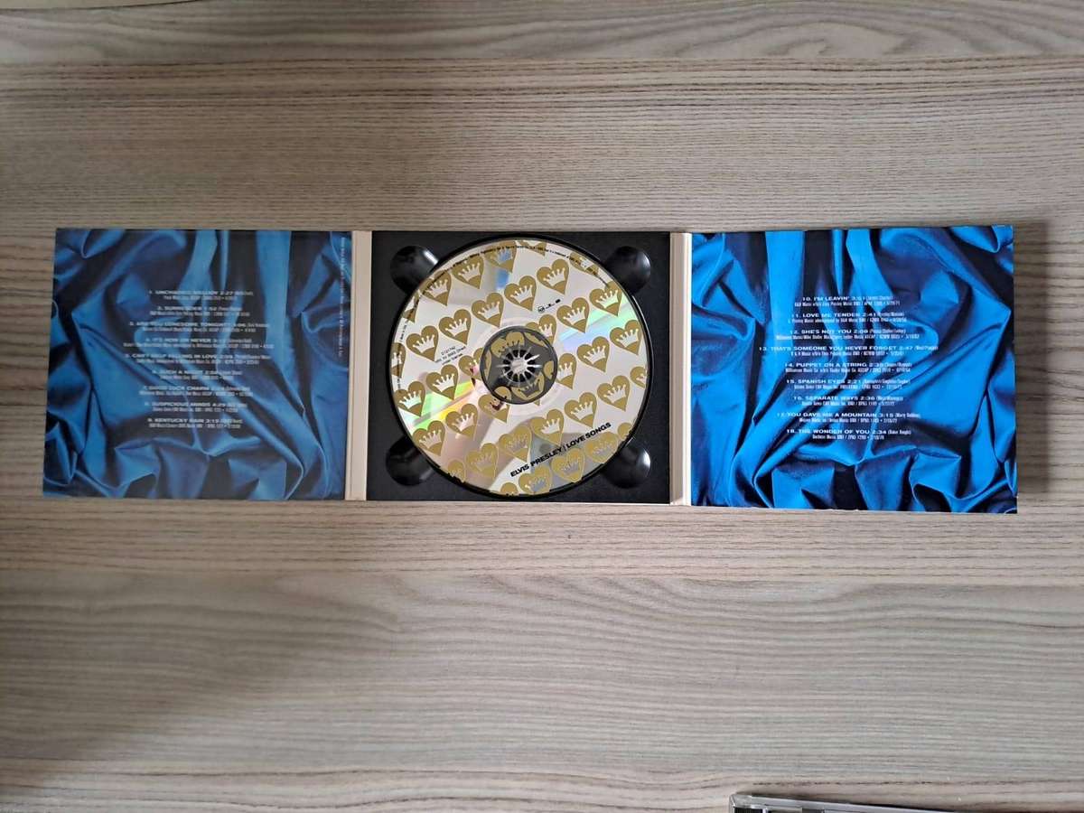 Elvis Presley CD's x 4 and 1 Box Set - 2 CD's (sold as a lot)