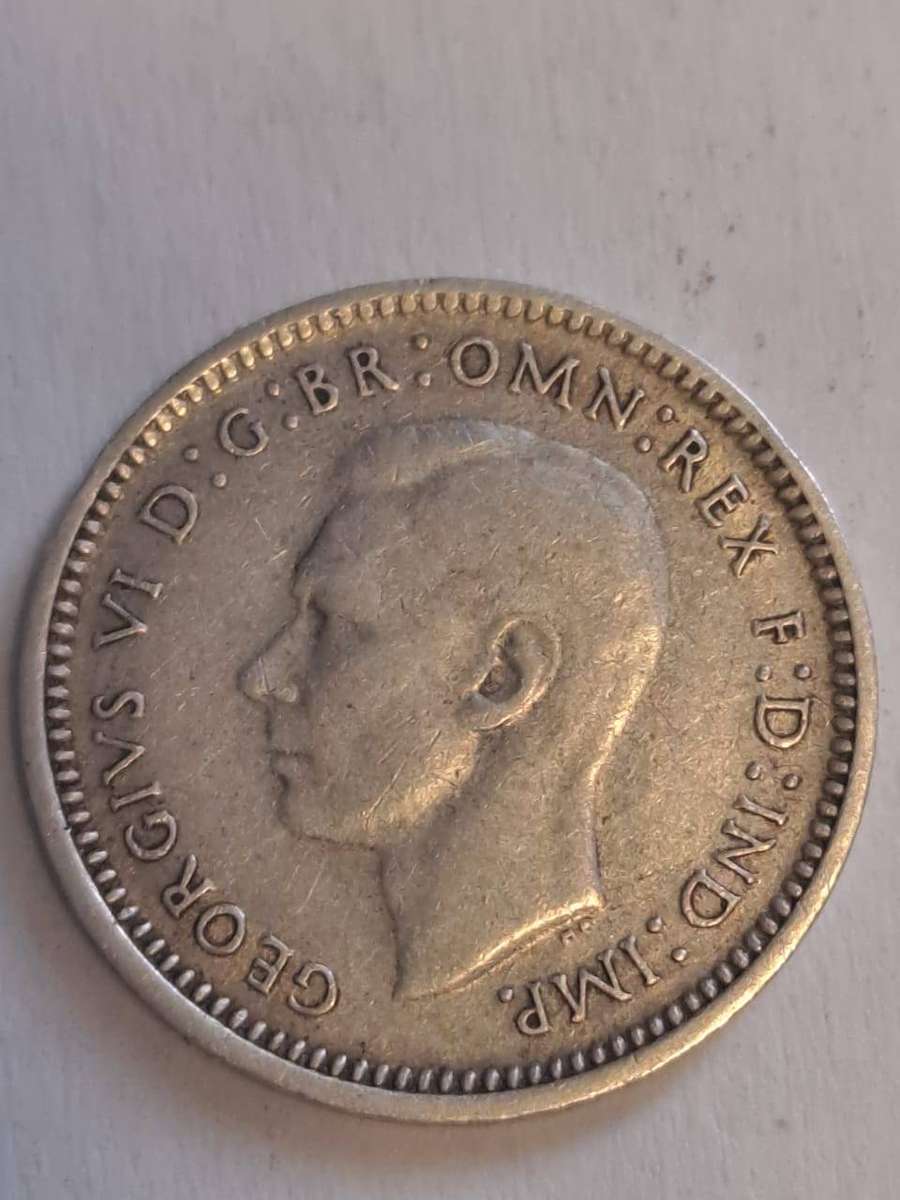 1943 AUSTRALIA 3 PENCE Coin     SILVER 92.5%