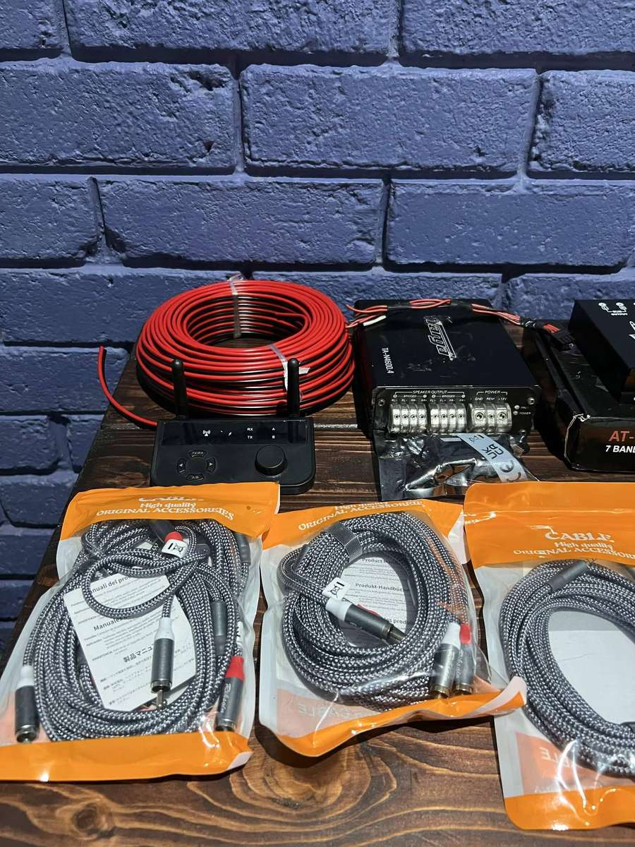 Targa NA4600.4 Nano Amp + 7 Band EQ + 30m Speaker Wire + Bluetooth Receiver + RCA Cable Bundle