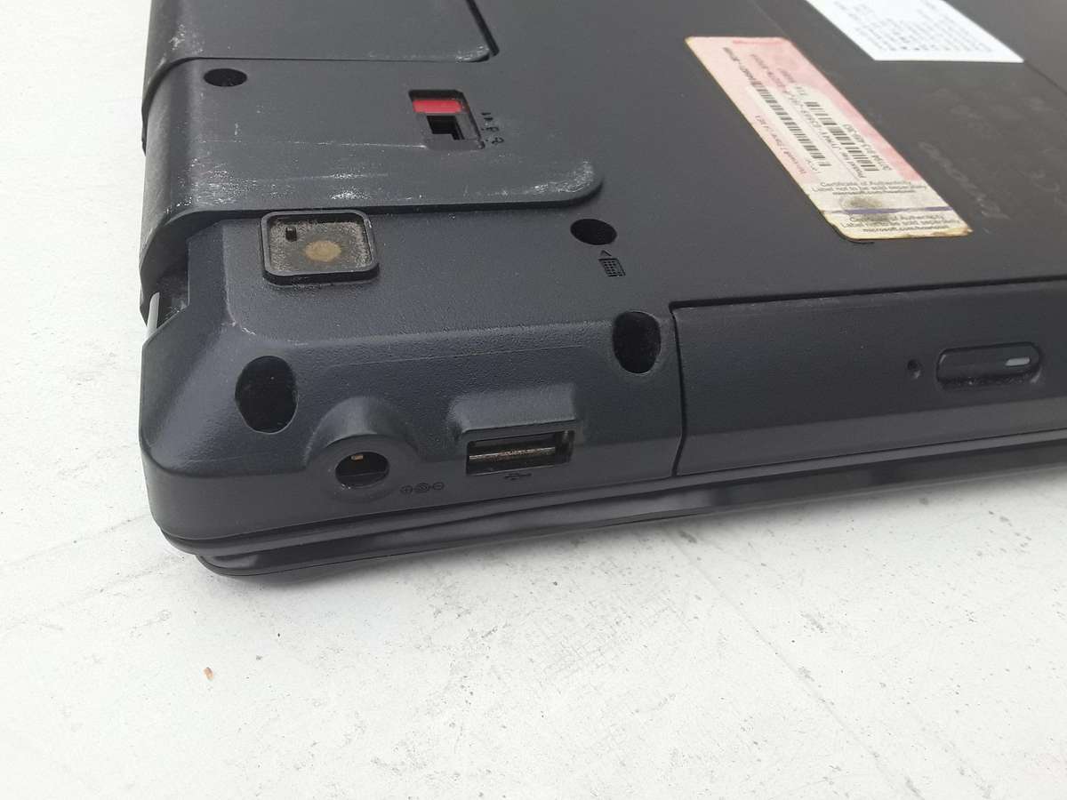 Faulty Lenovo G570 ( hinges problem)